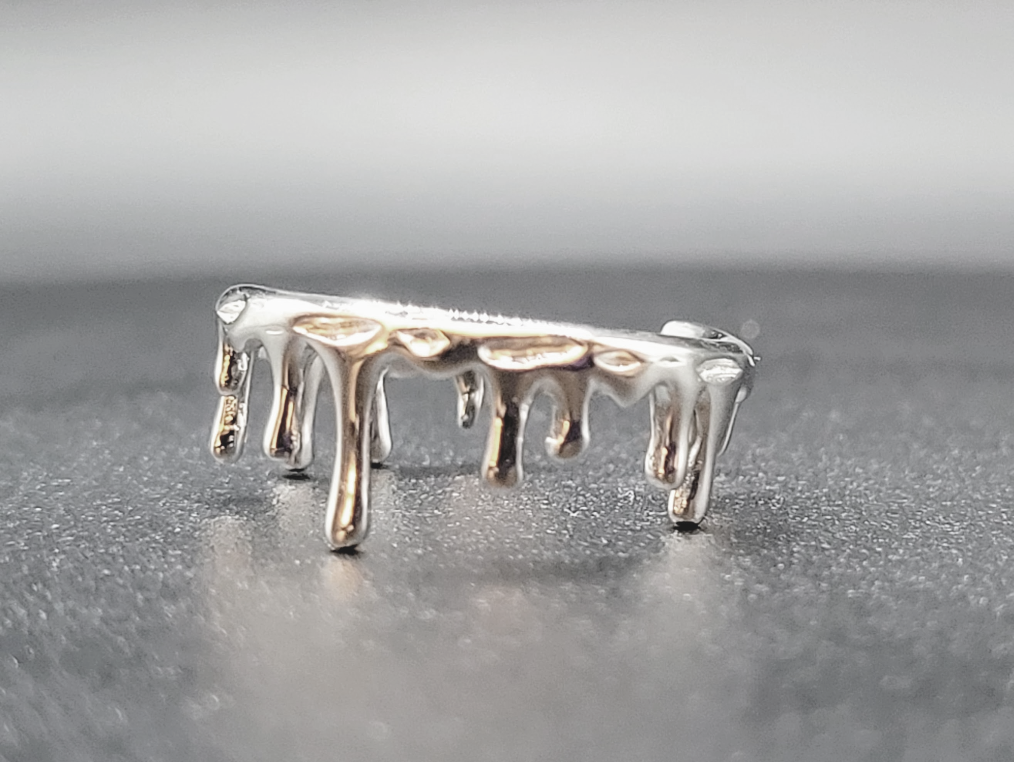 DROPLETS RING BAND .925 ONE SIZE