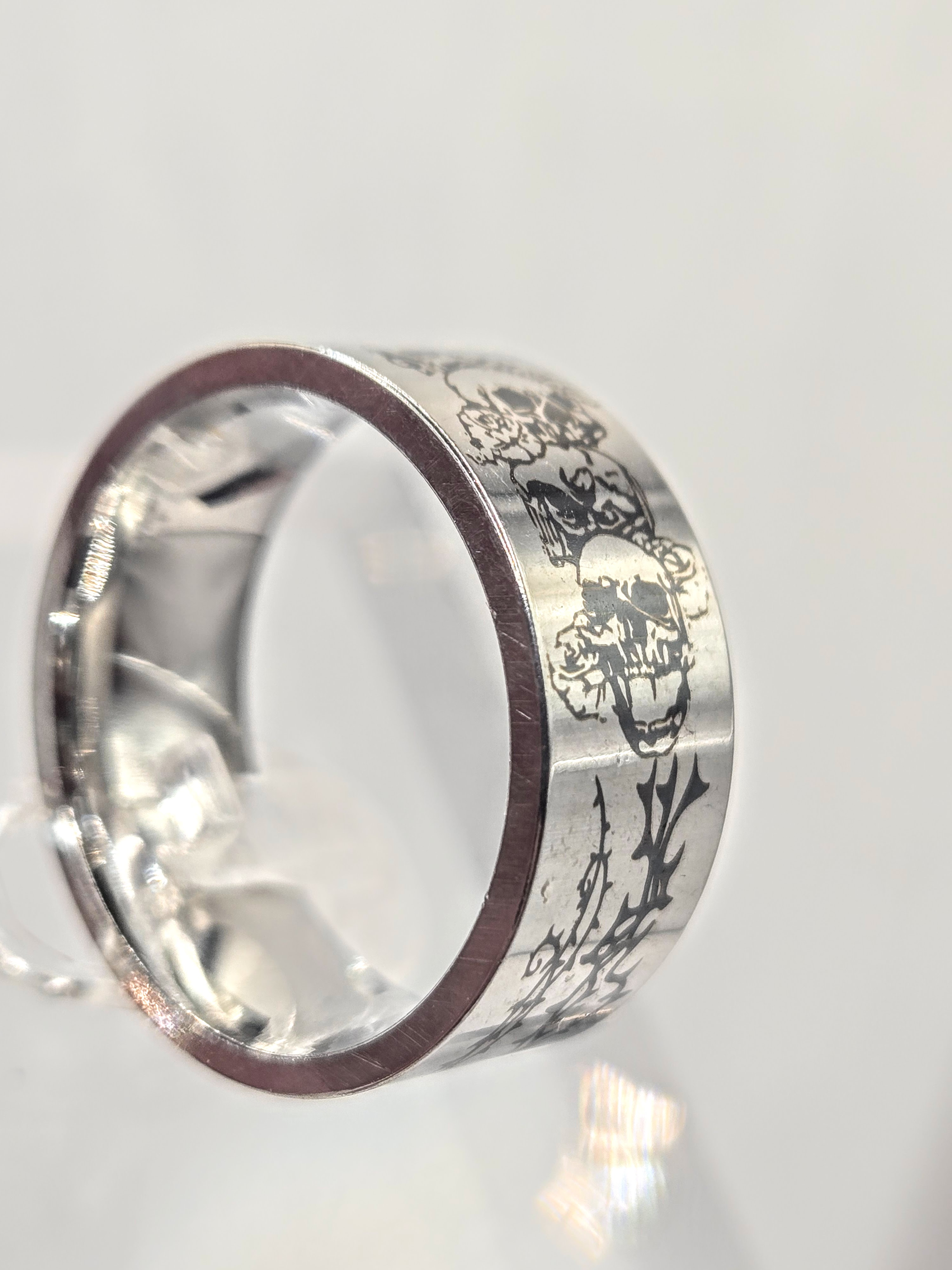 MR. BONES TRIBAL THORN RING